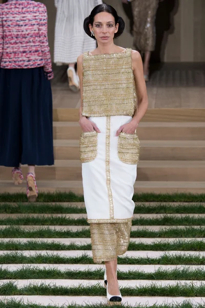 Look 23